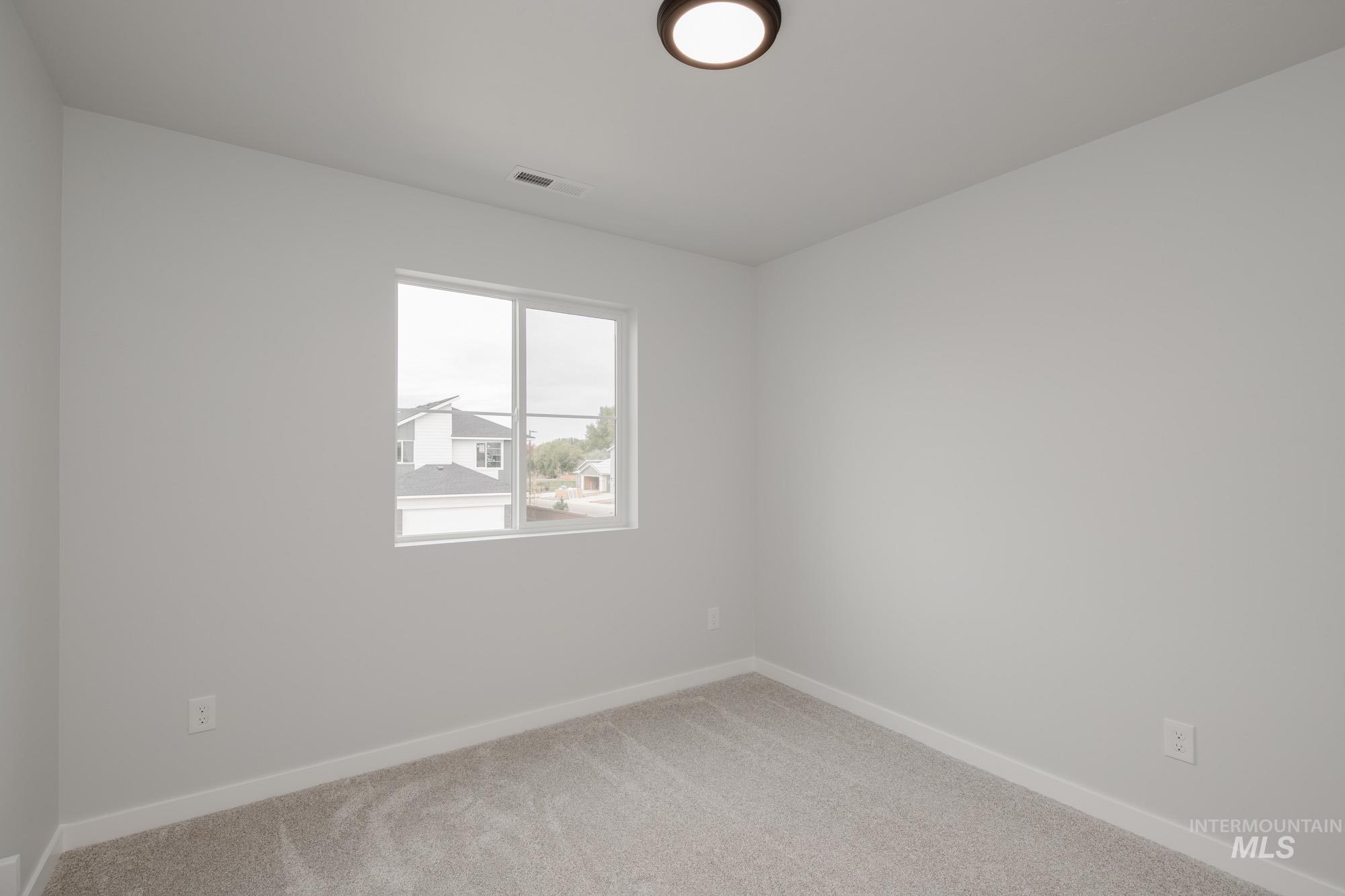 924 N Mirror Creek Way Property Photo 15