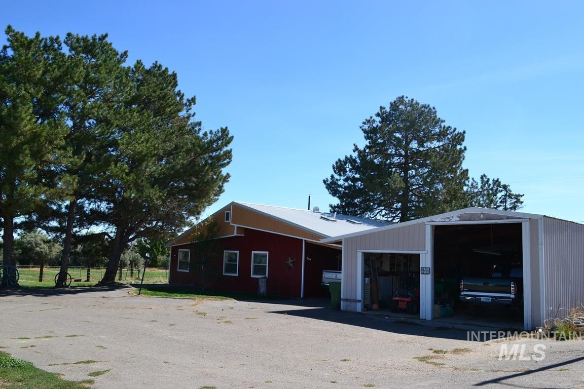 4417 Oak Road Property Photo 3