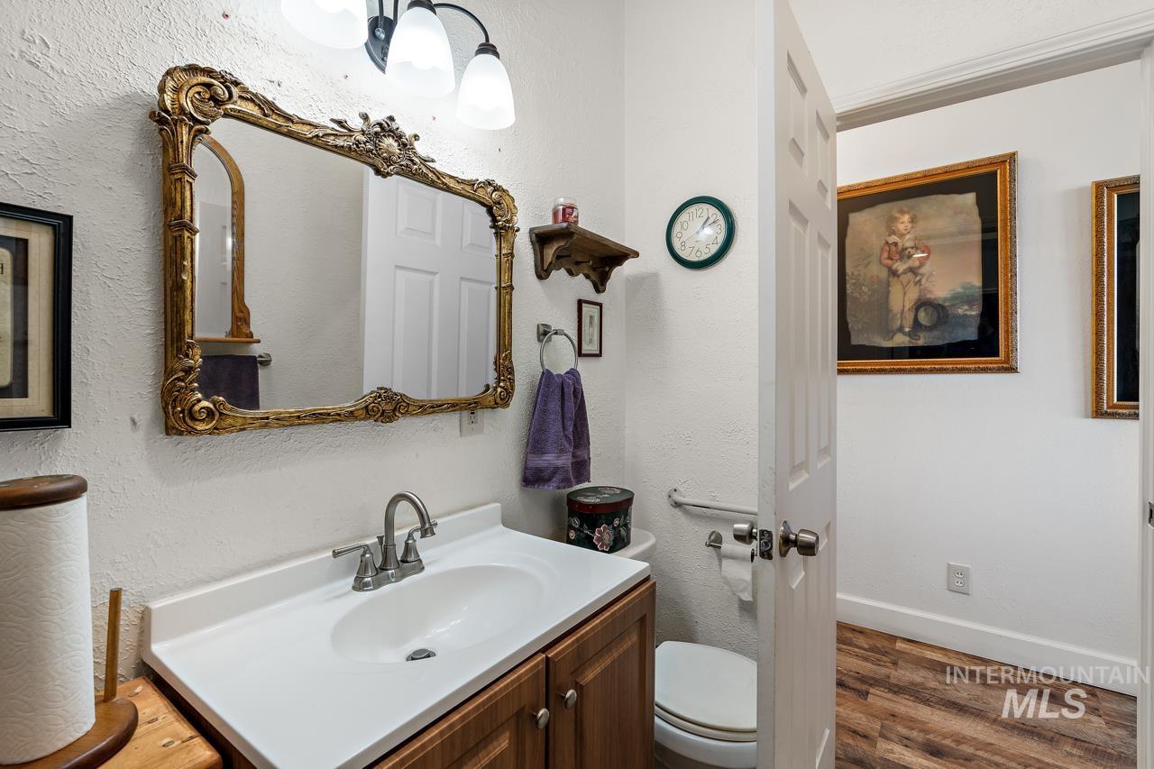 4417 Oak Road Property Photo 12
