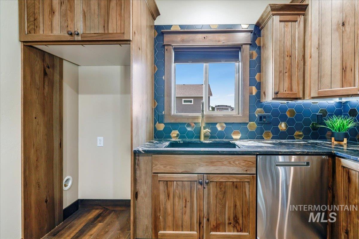 2531a E 3769 N Property Photo 16