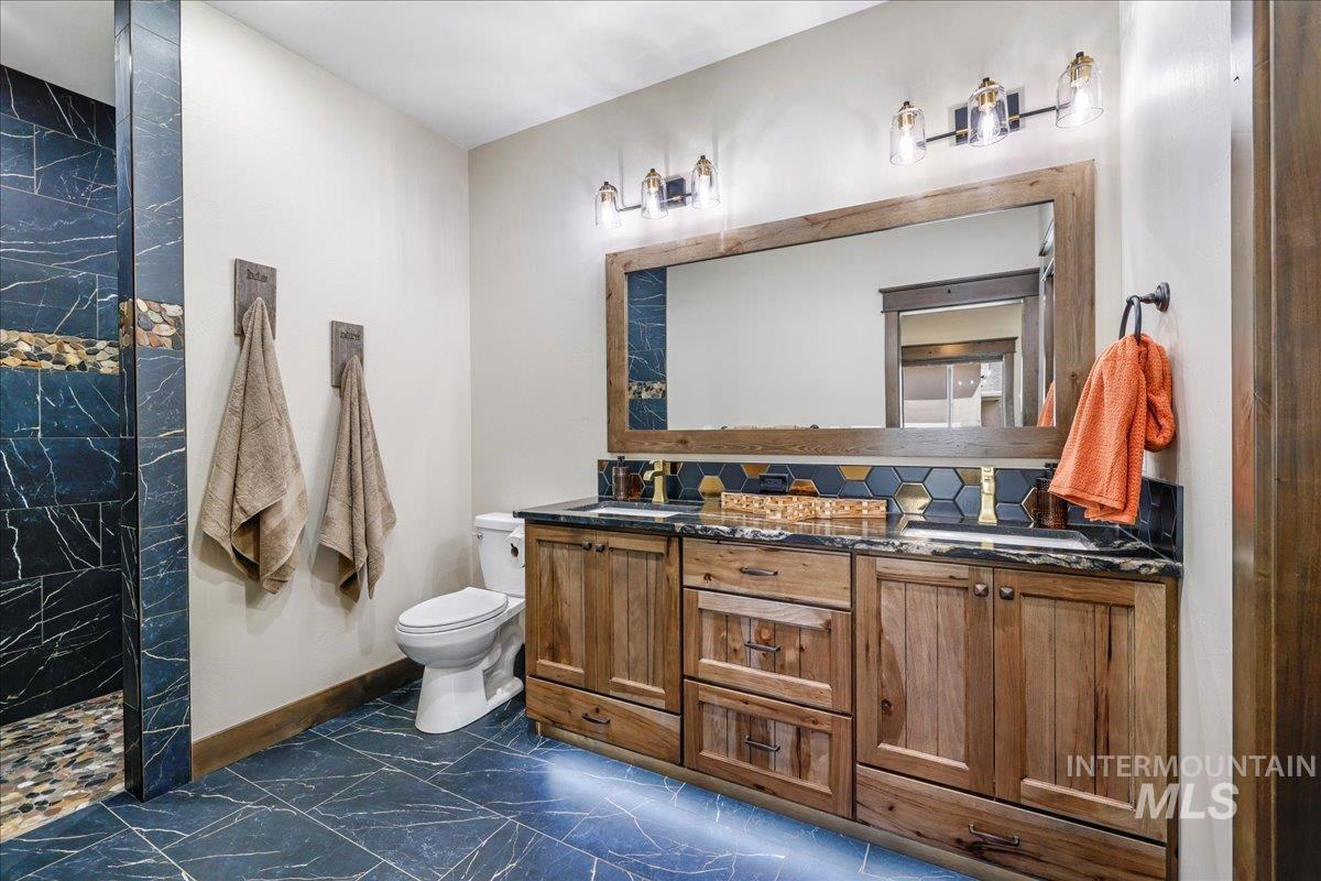 2531a E 3769 N Property Photo 23