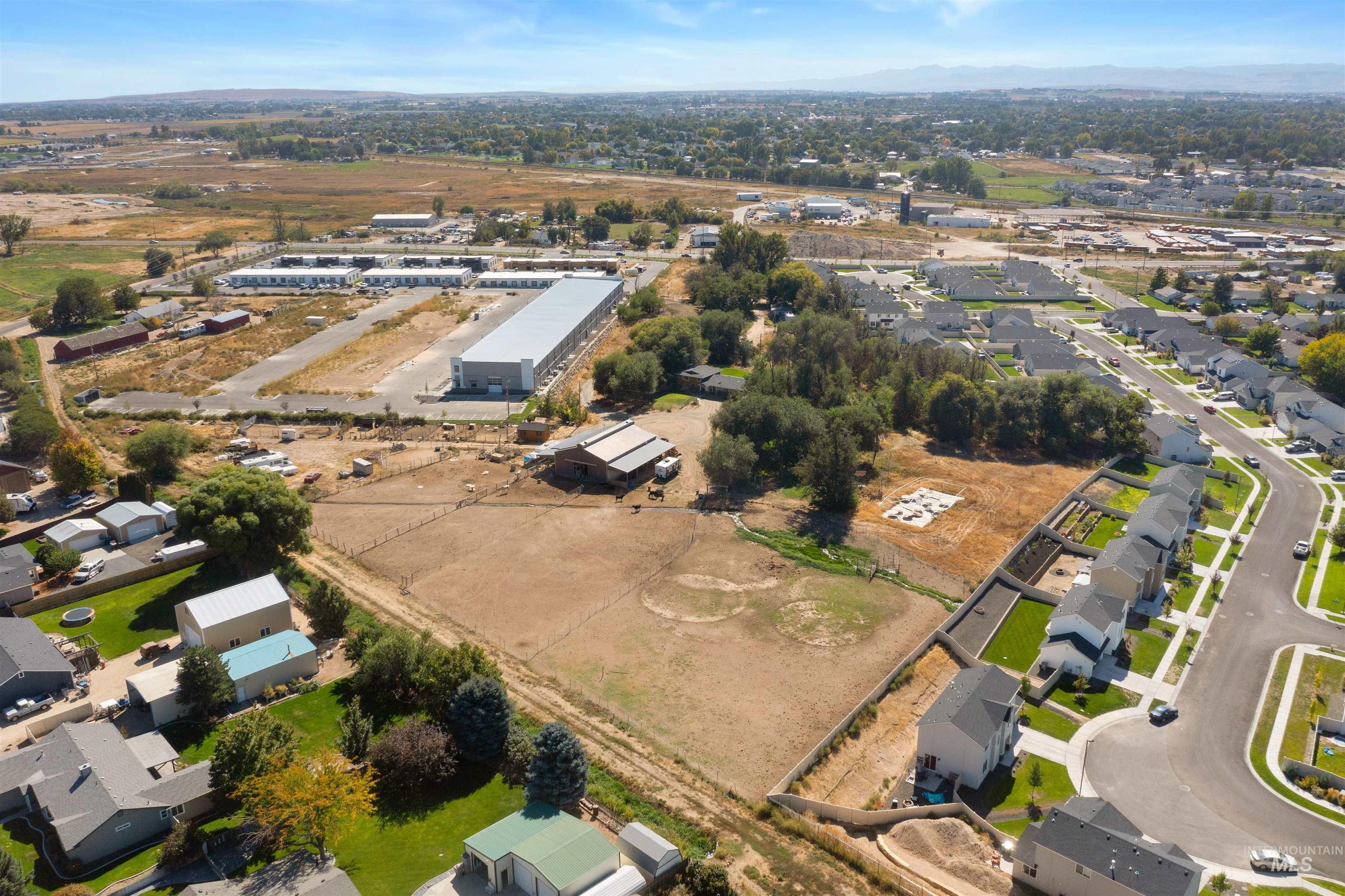 3614 Amity Ave Property Photo 5