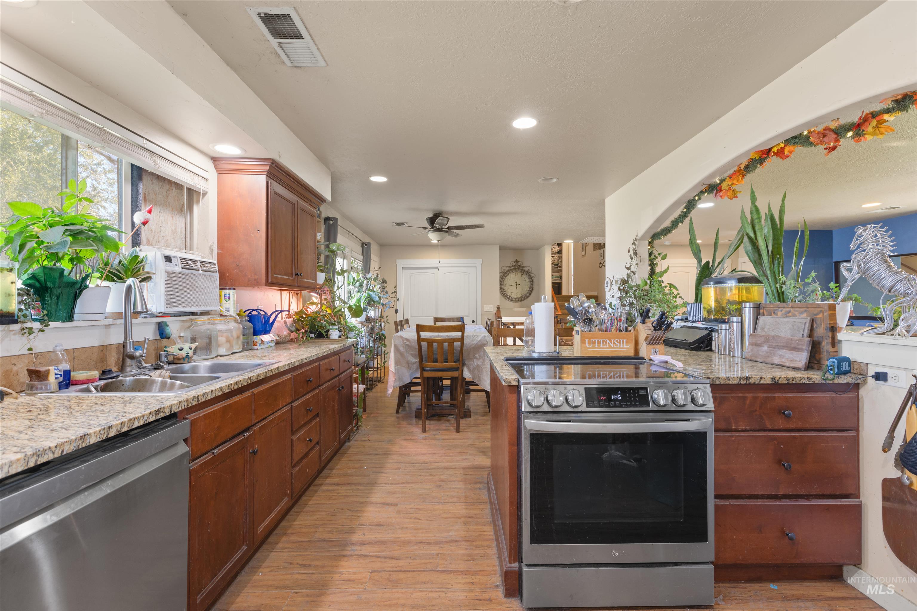 3614 Amity Ave Property Photo 22