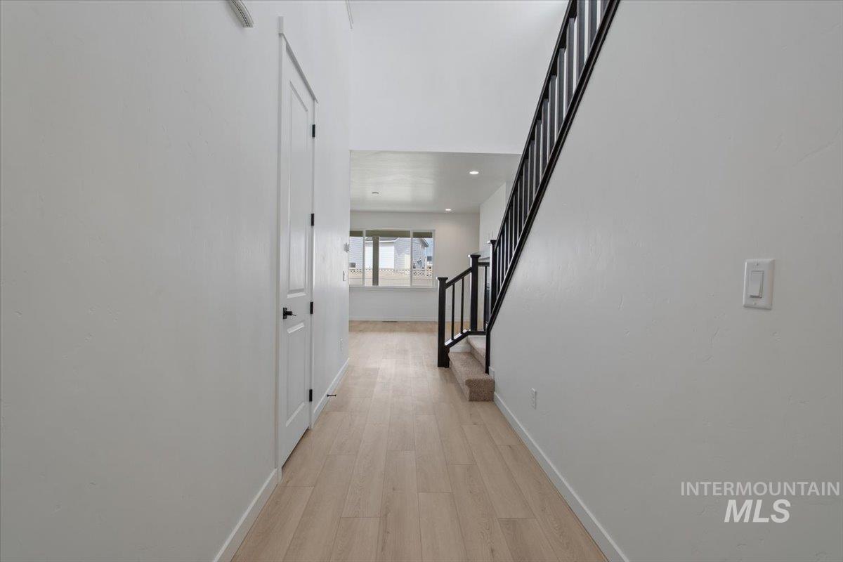 2307 N Silver Wolf Pl Property Photo 3