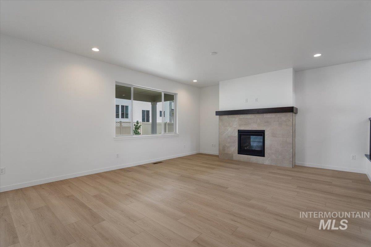 2307 N Silver Wolf Pl Property Photo 6