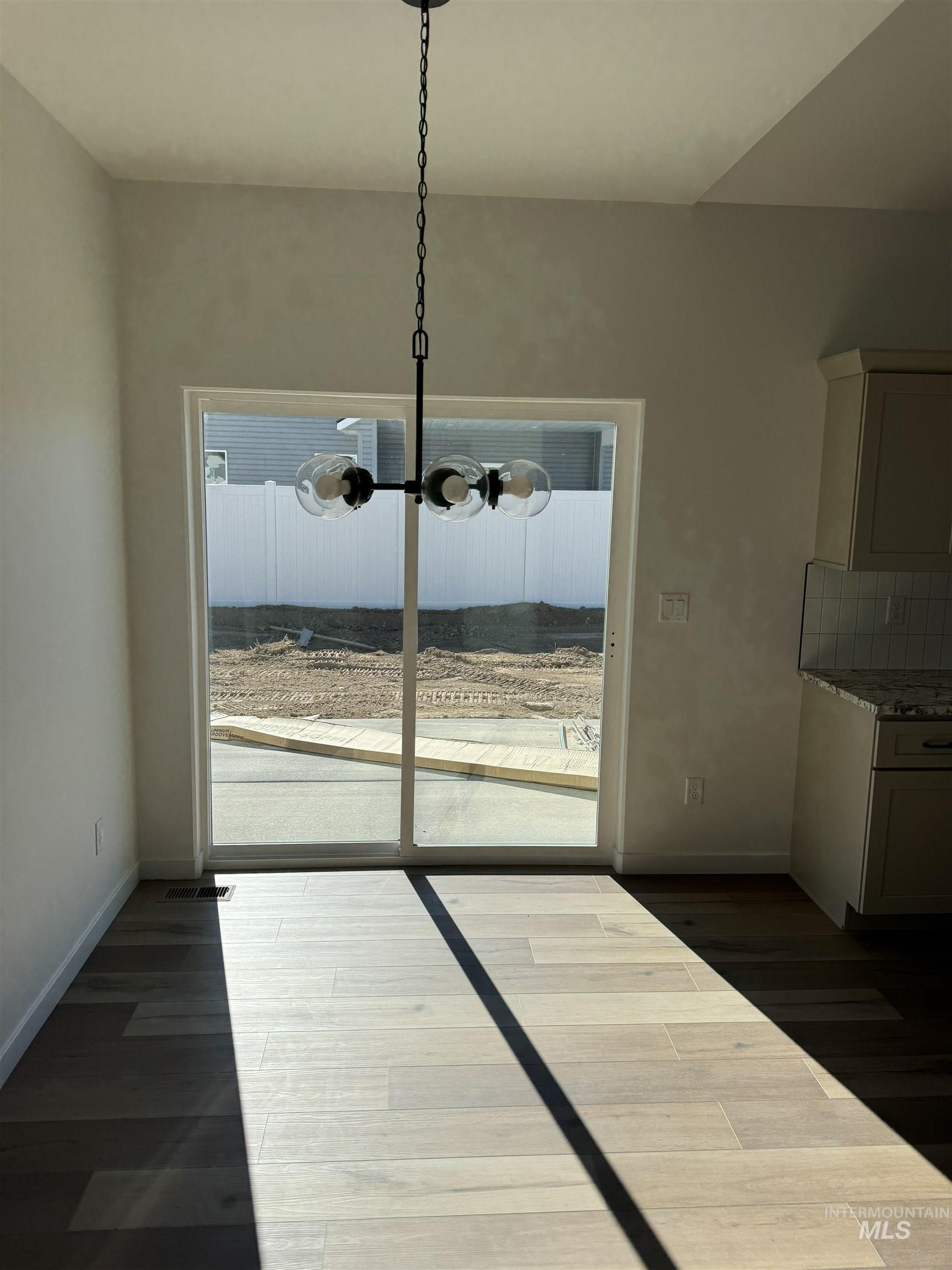1295 Starlight Loop Property Photo 3
