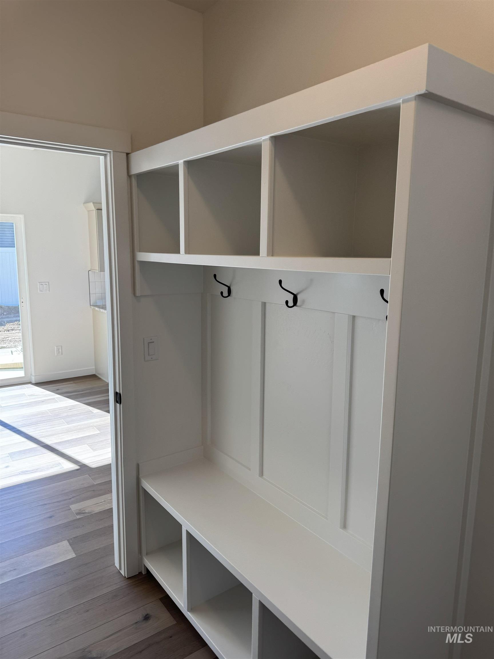 1295 Starlight Loop Property Photo 5