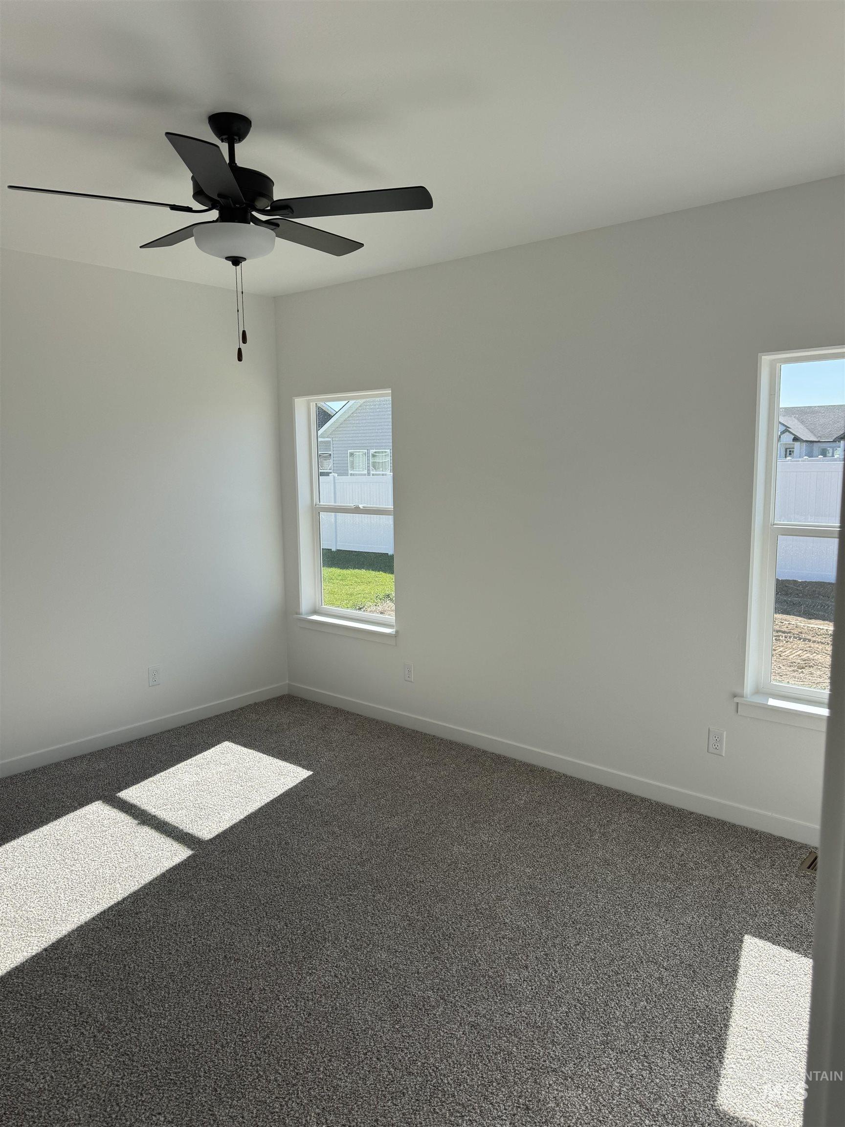 1295 Starlight Loop Property Photo 8