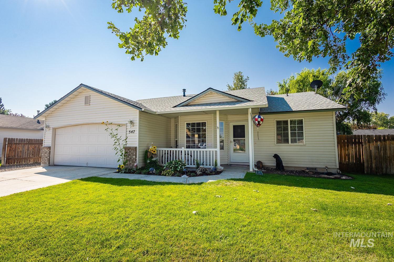 547 W Halverson St Property Photo 1