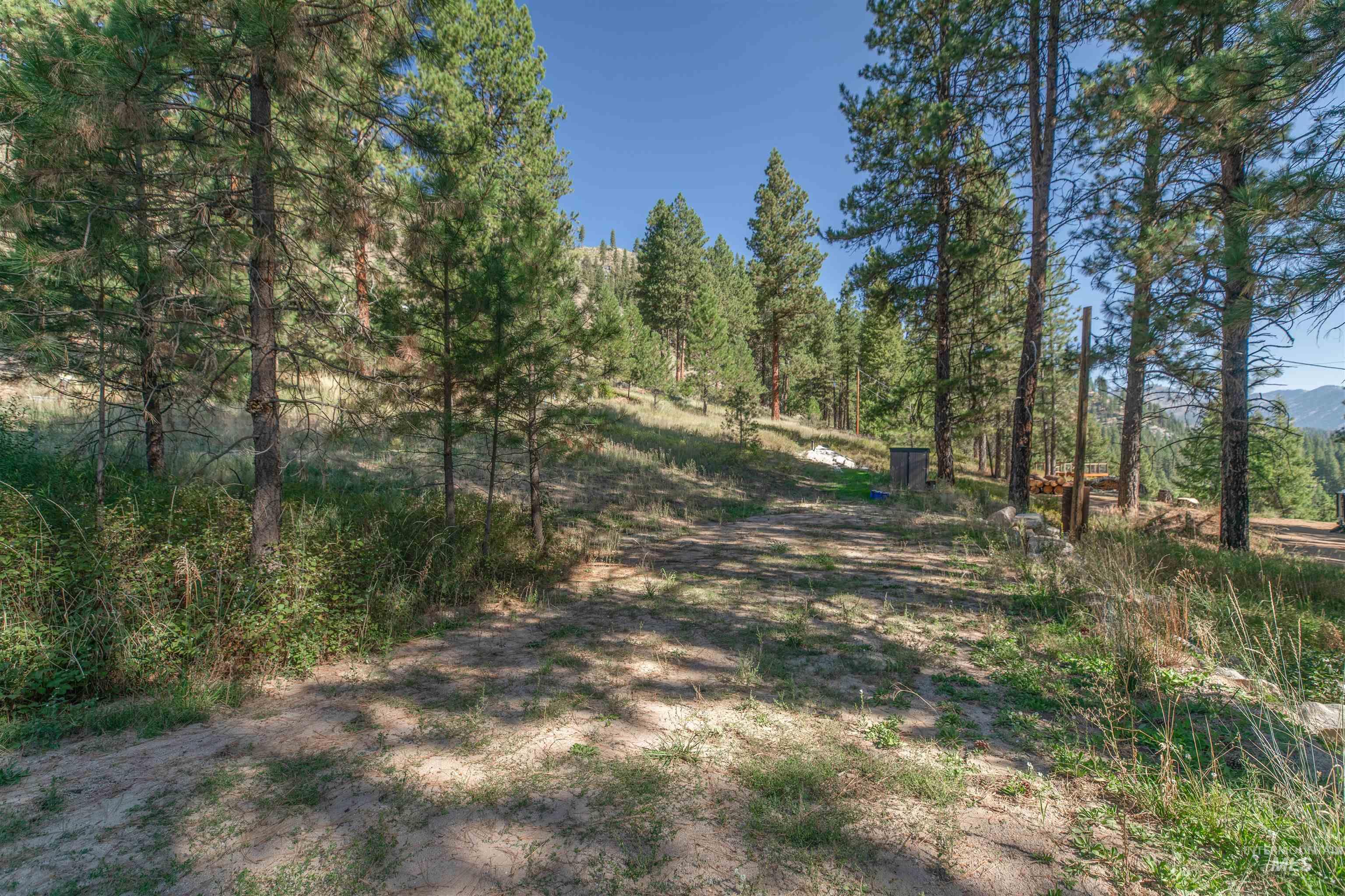 12 Plateau Property Photo 2