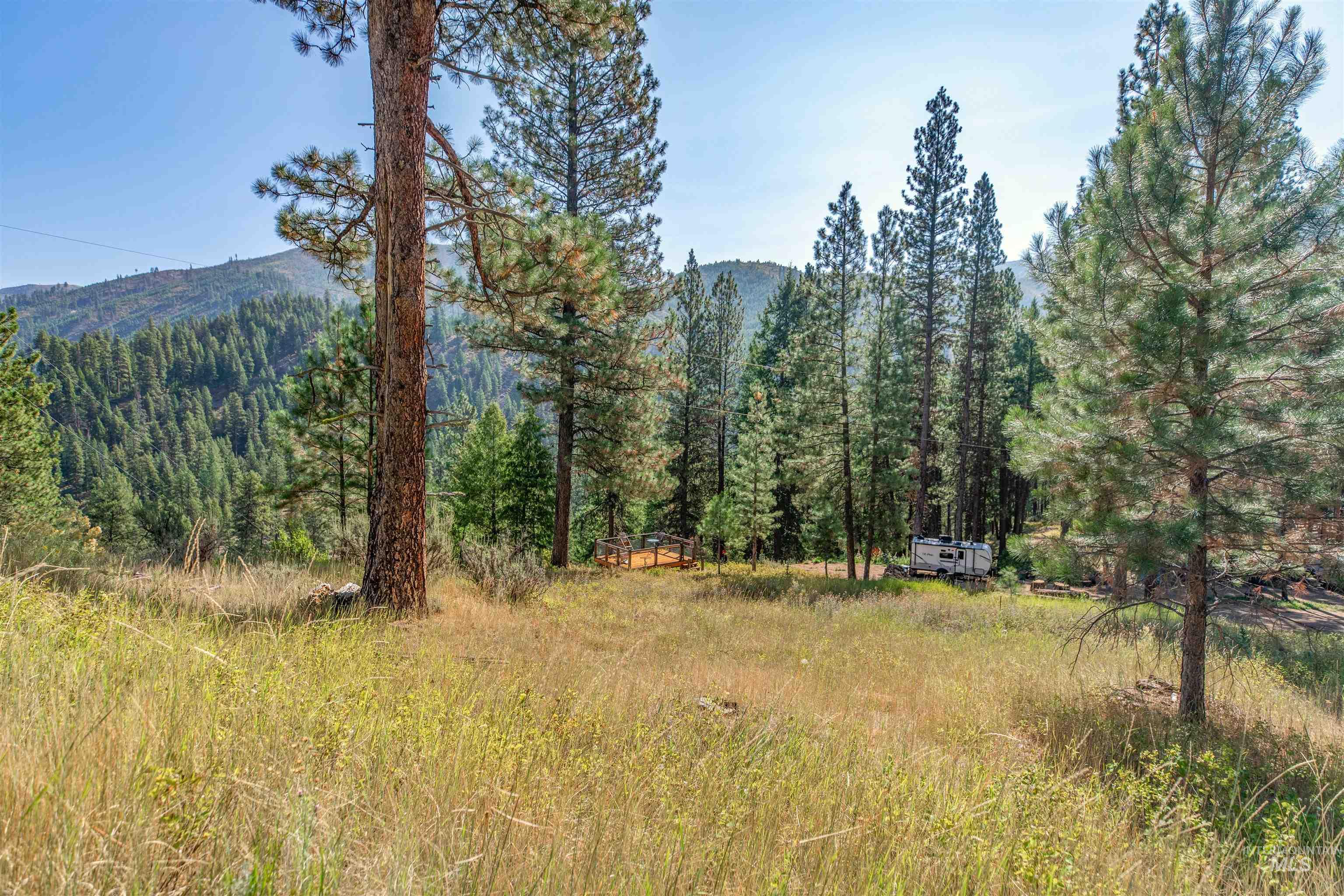 12 Plateau Property Photo 6