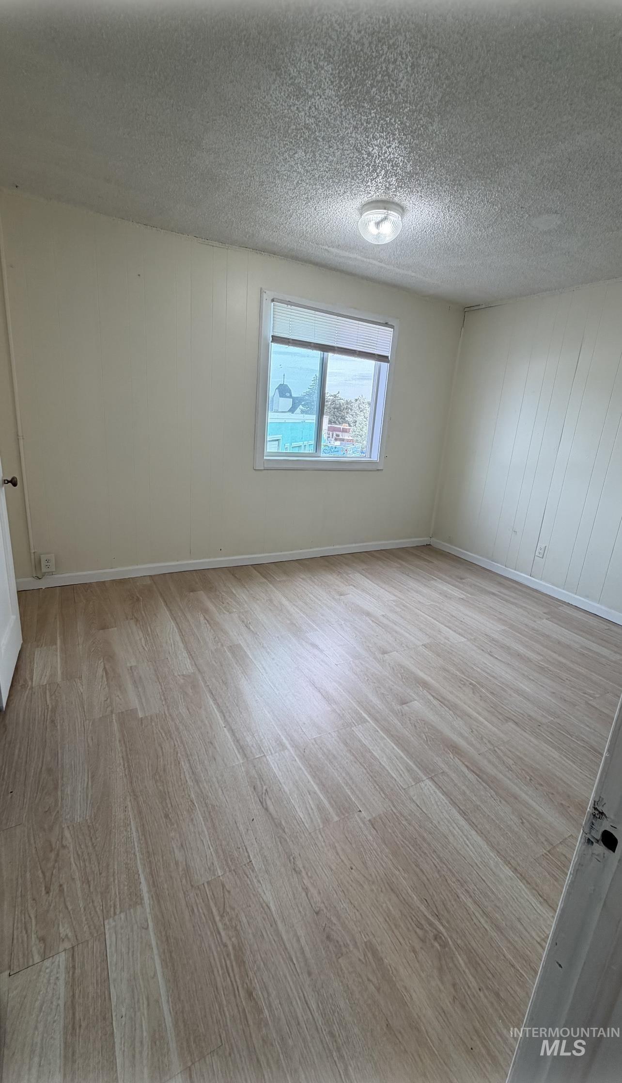 112 W Main St Property Photo 20