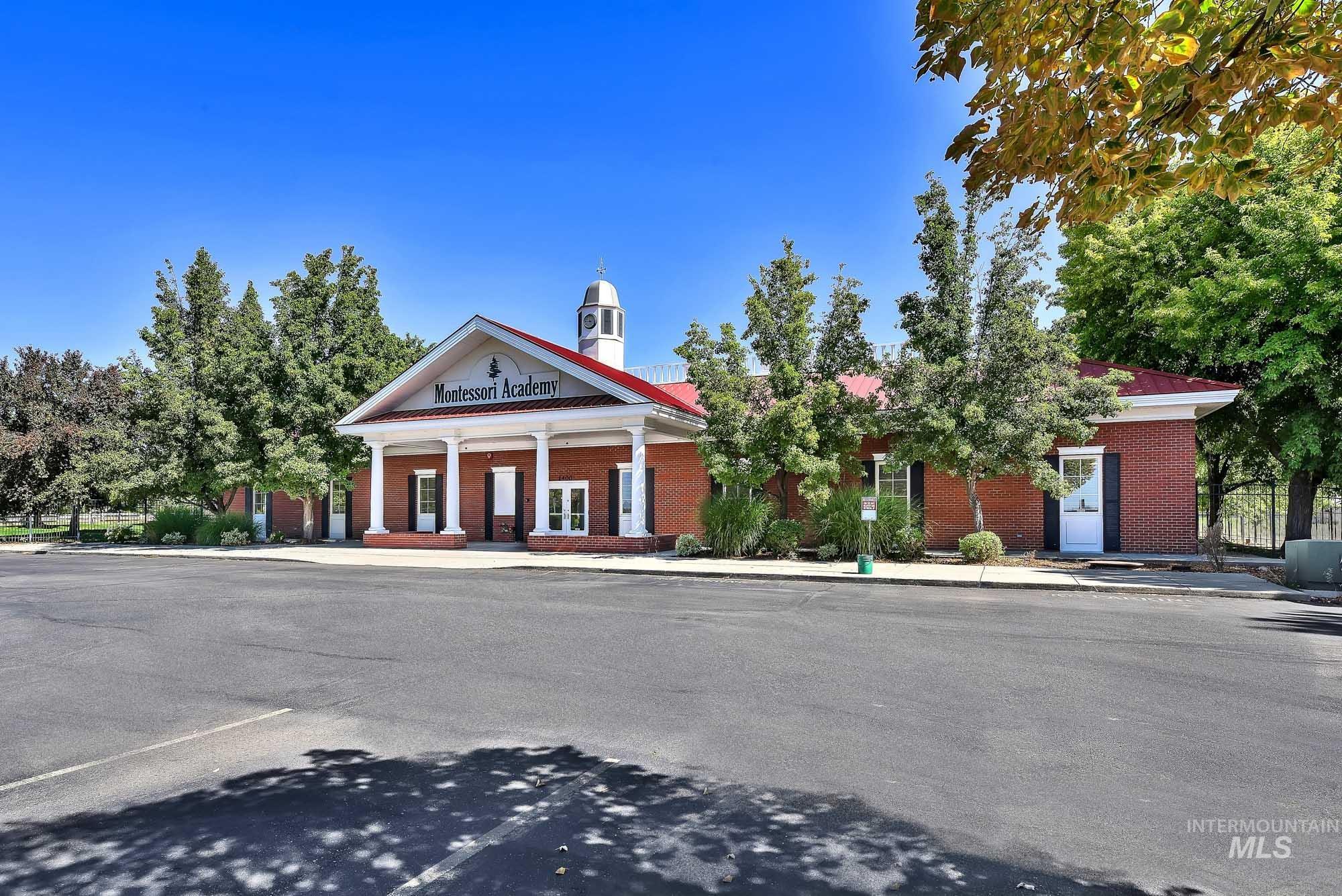 1400 N Park Lane Property Photo 3