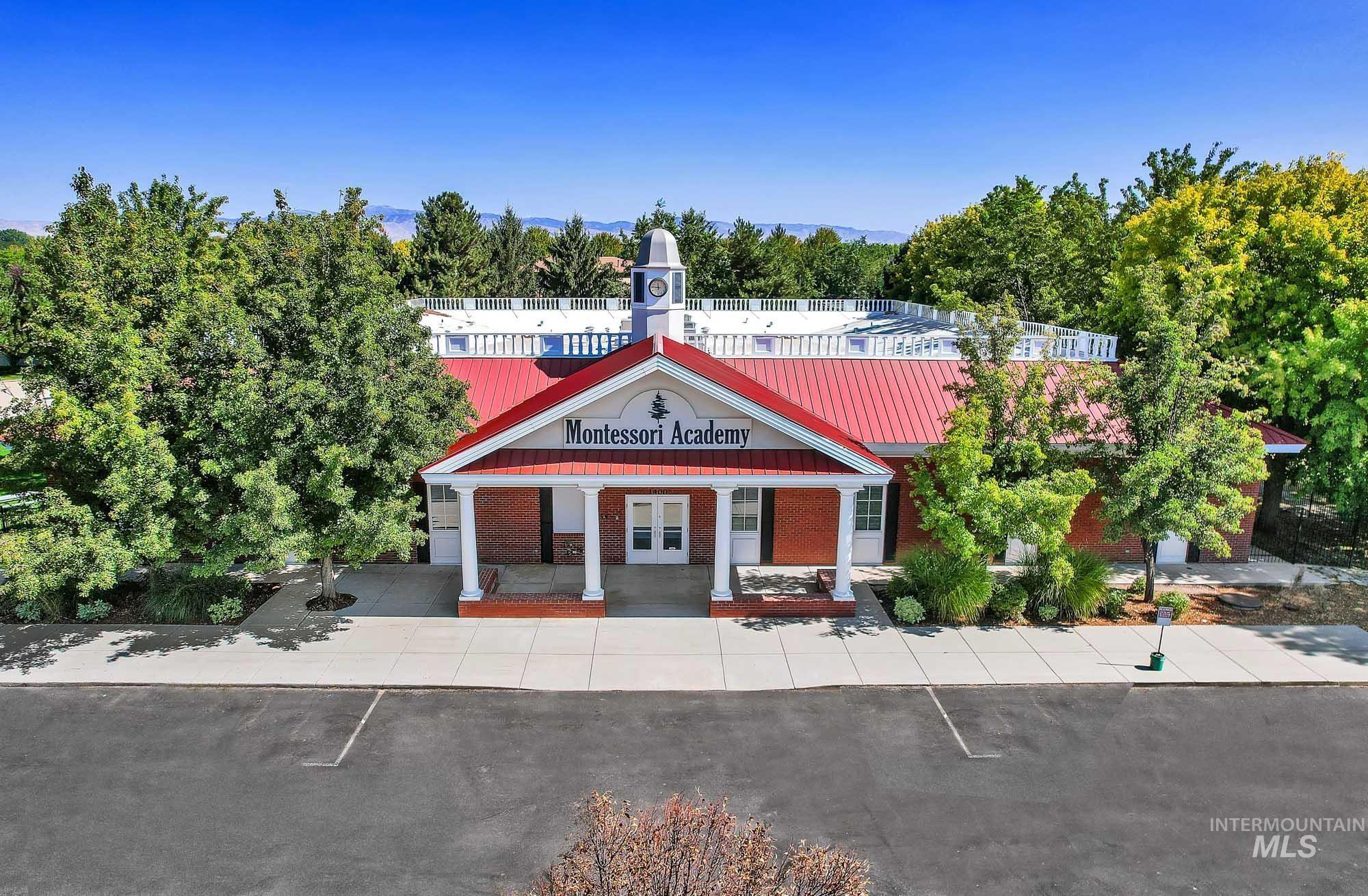 1400 N Park Lane Property Photo 4