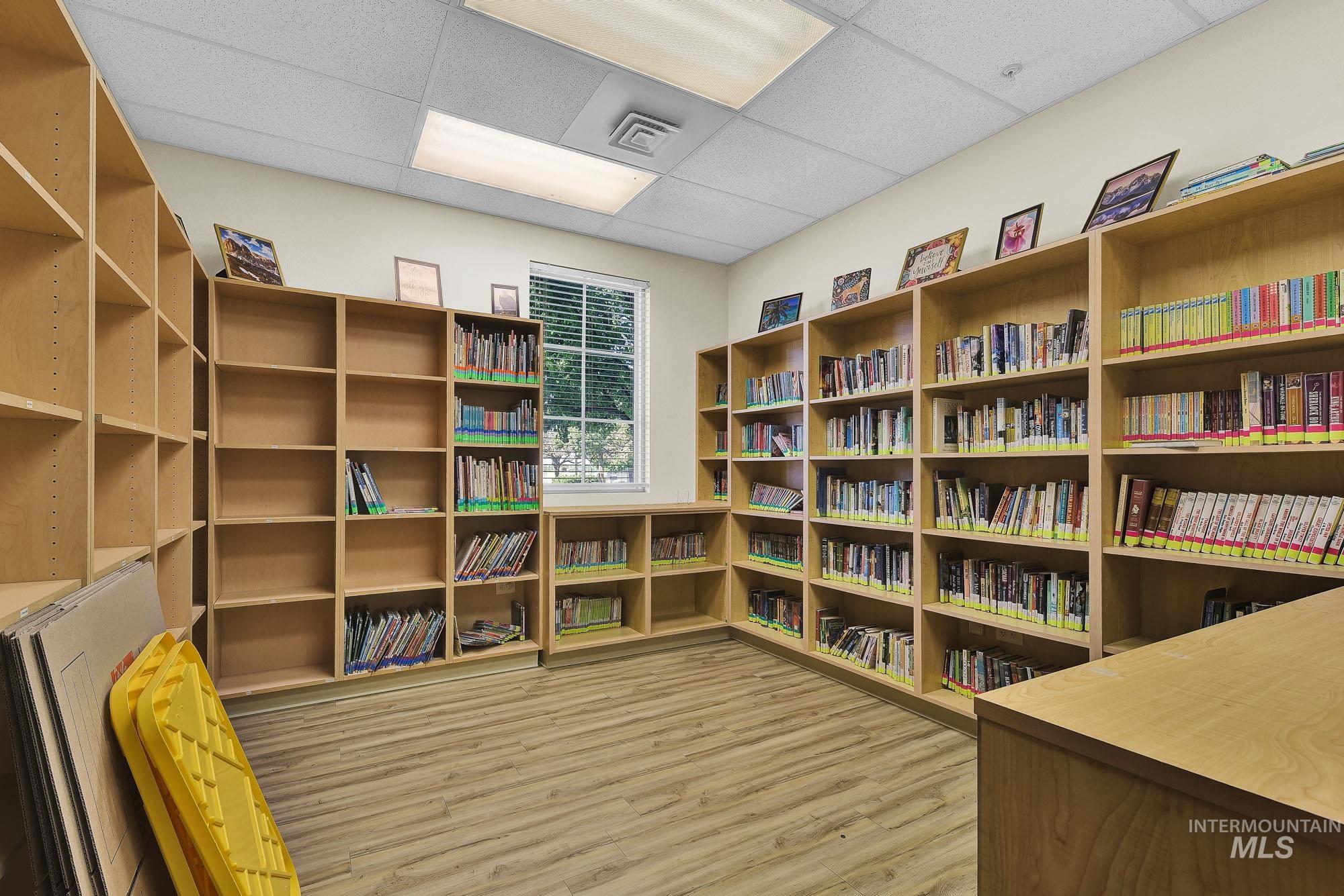 1400 N Park Lane Property Photo 11