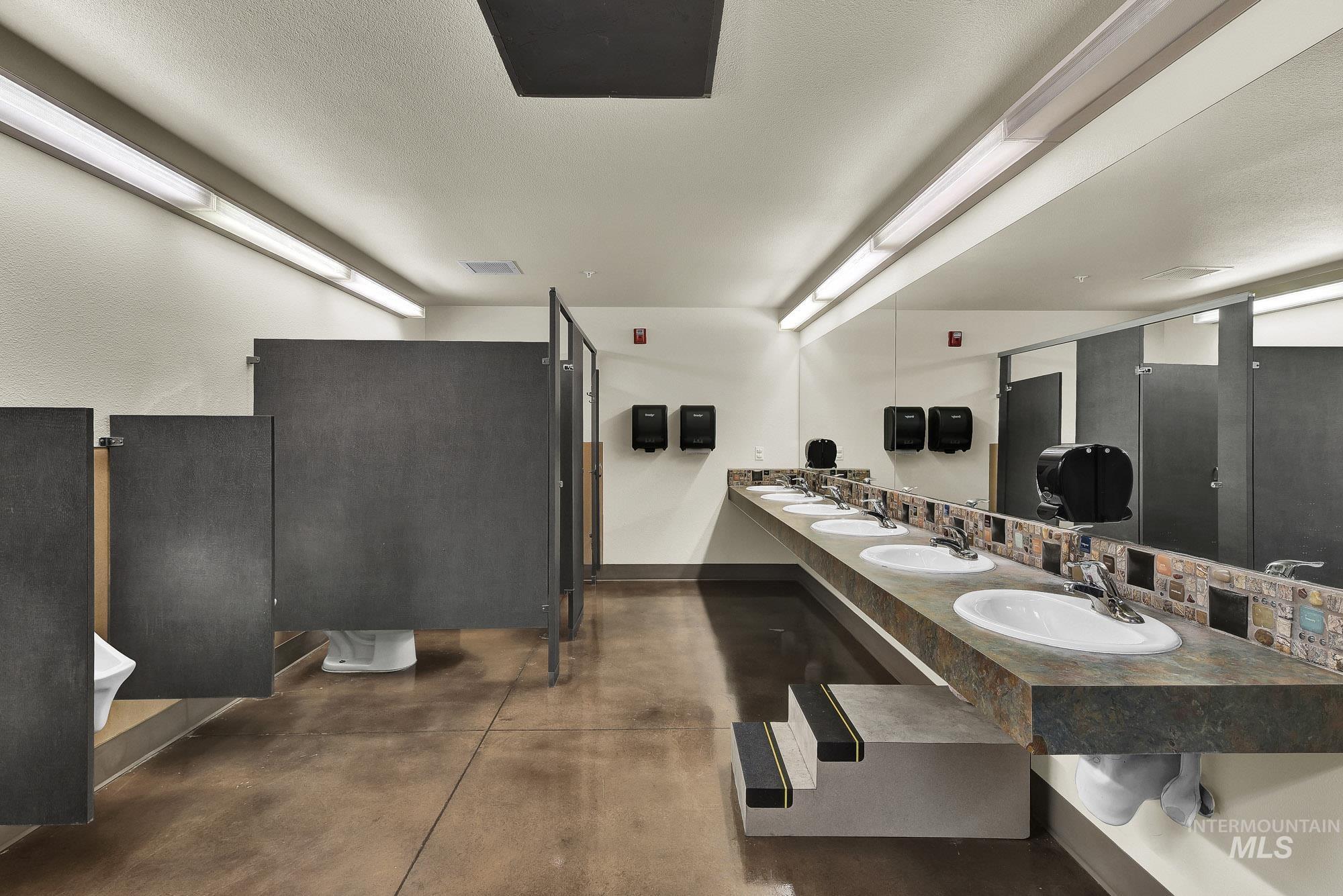 1400 N Park Lane Property Photo 20