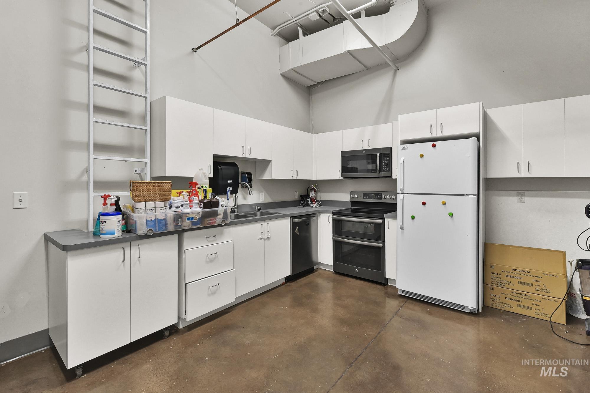 1400 N Park Lane Property Photo 21