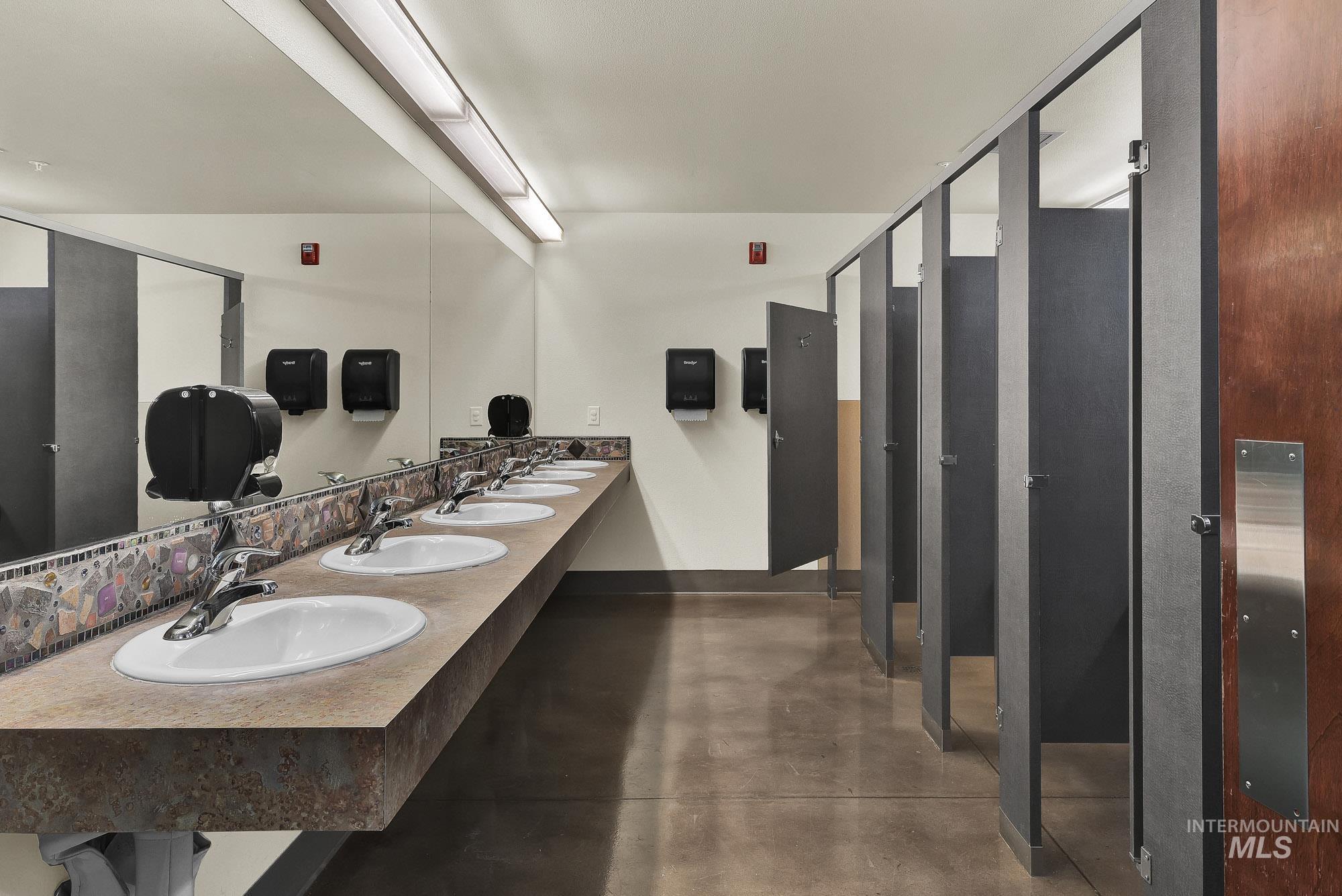 1400 N Park Lane Property Photo 22