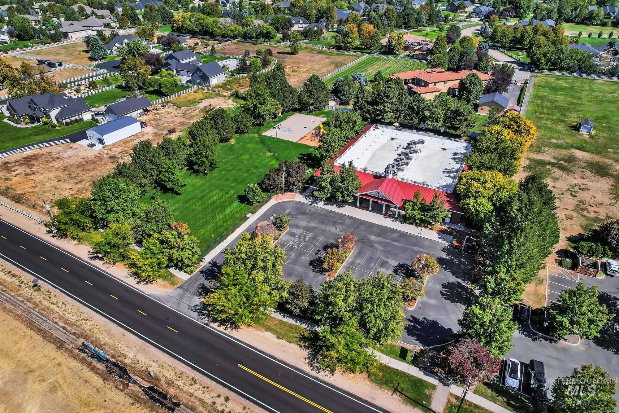 1400 N Park Lane Property Photo 36