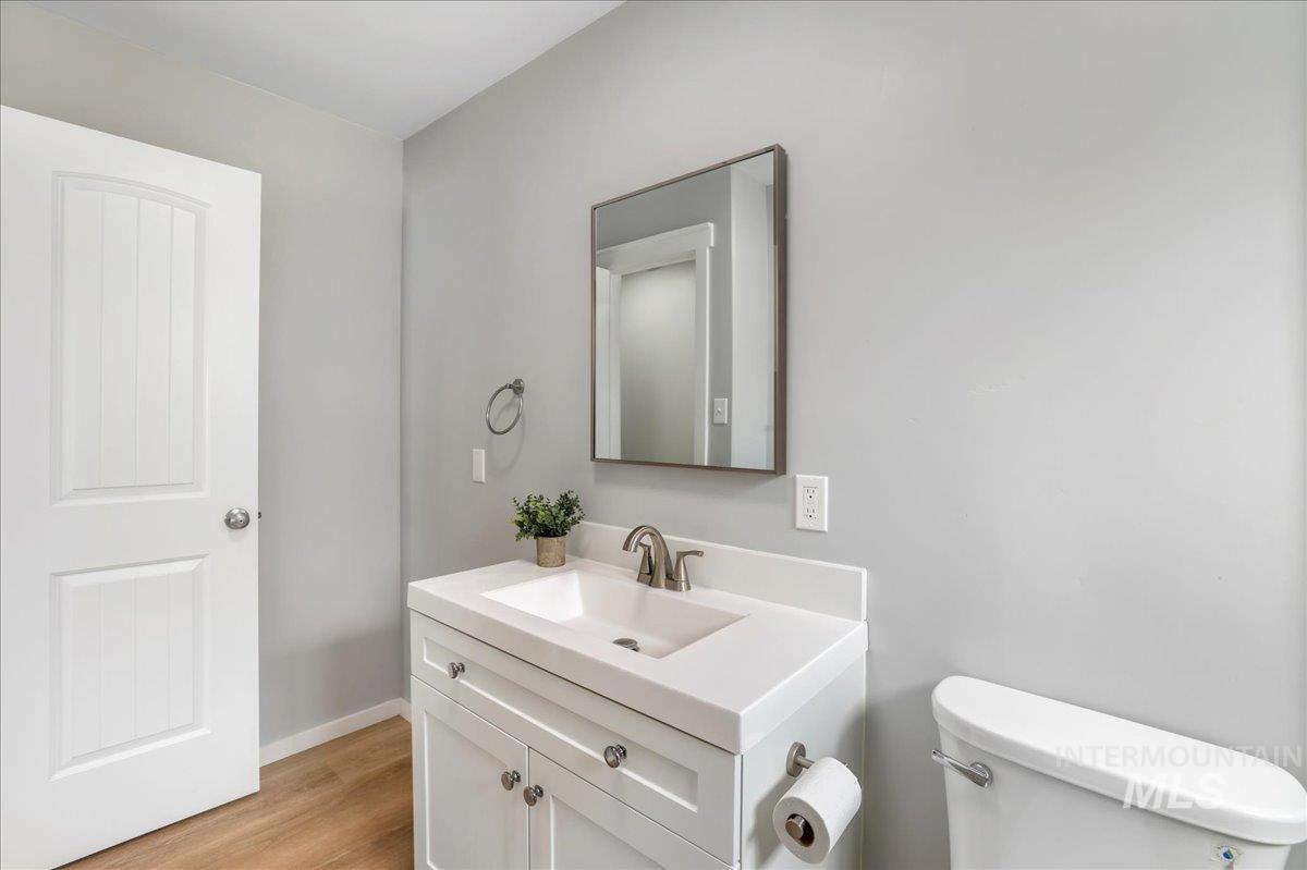 372 Madrin St Property Photo 18