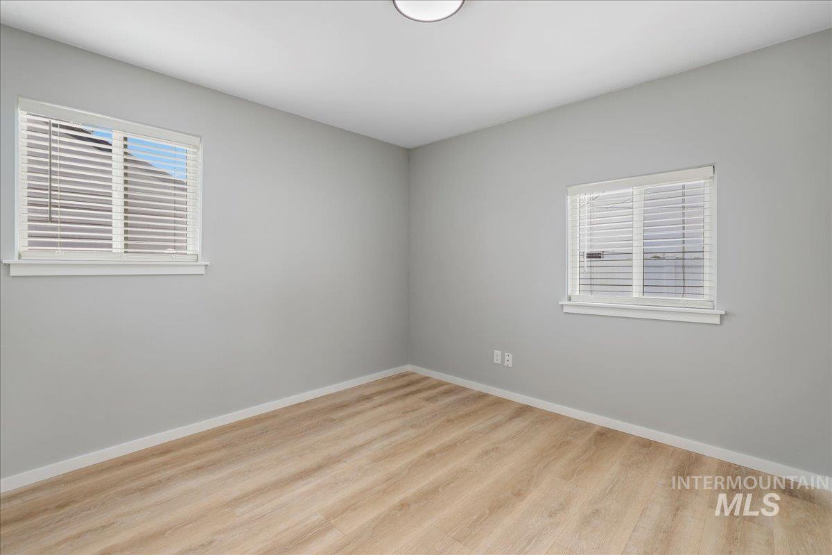 372 Madrin St Property Photo 20