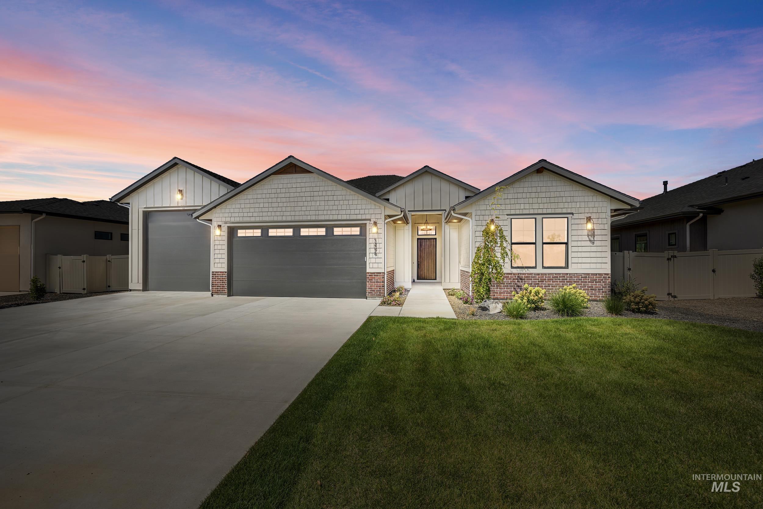 3471 W Golden Barrel St. Property Photo 9