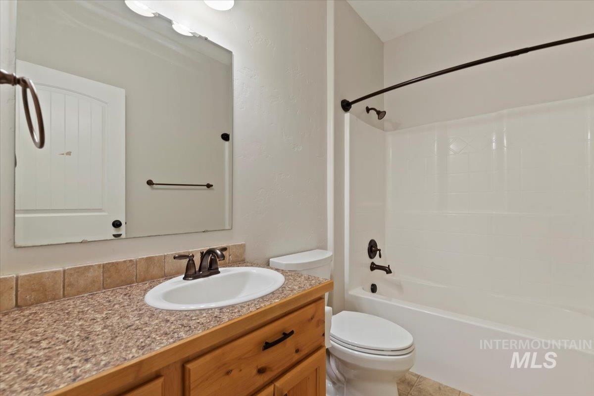 5011 W Clear Field Property Photo 24