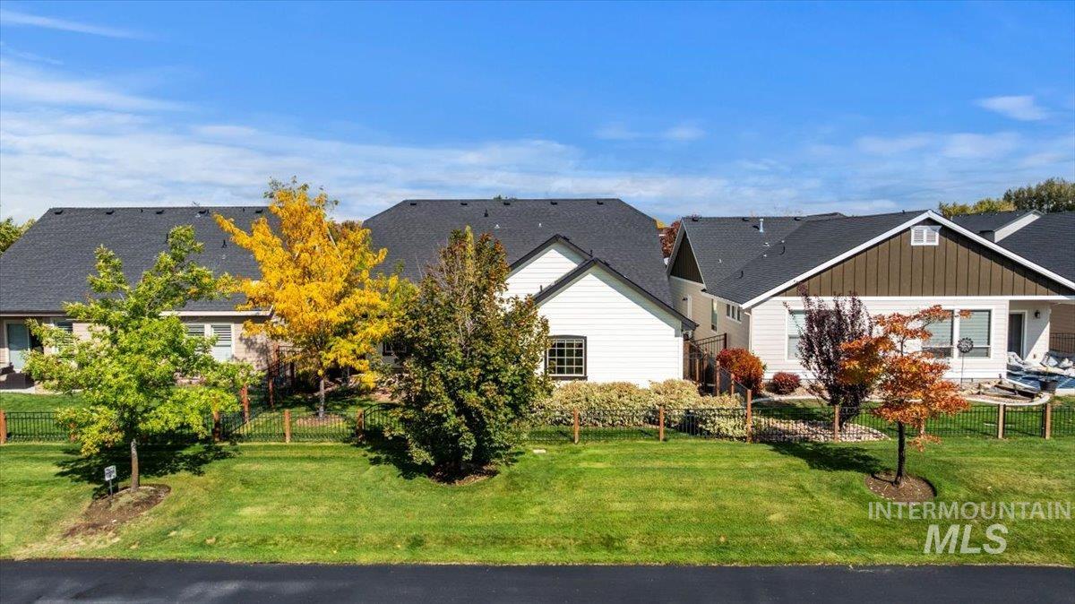 5011 W Clear Field Property Photo 39