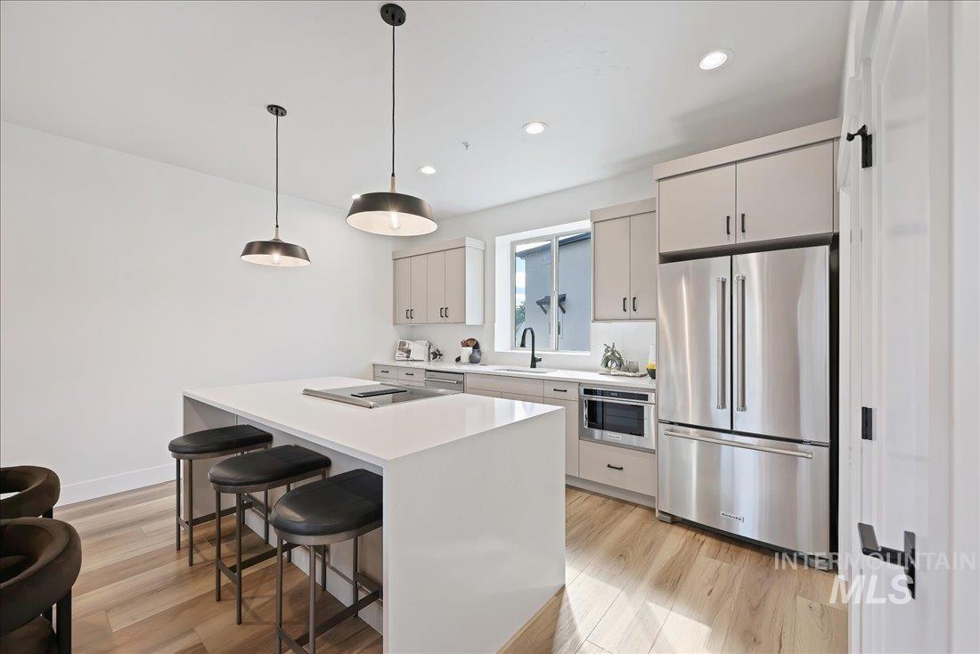 1717 S Rock View Ln Property Photo 1