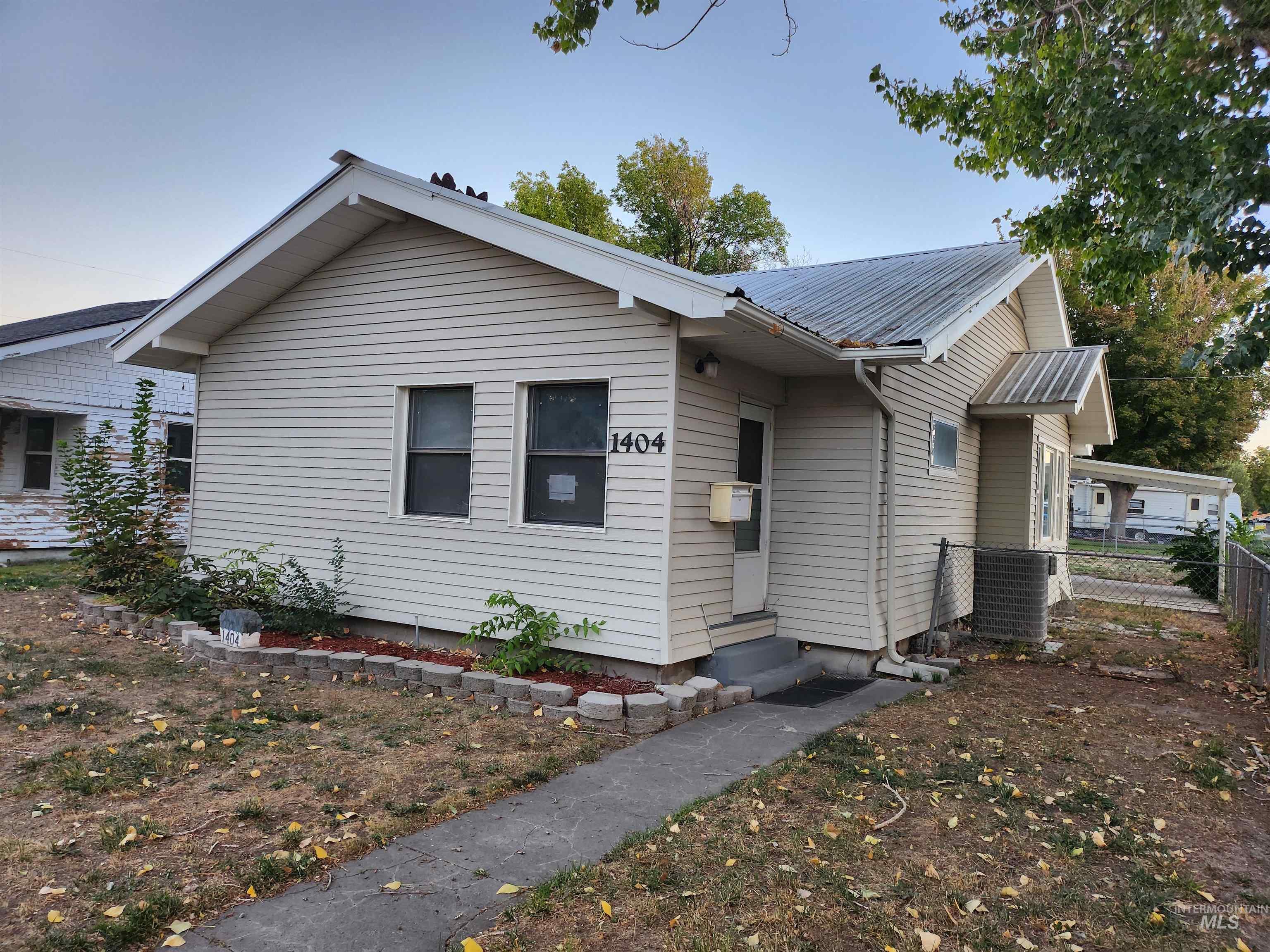 1404 4th Ave East Property Photo 1