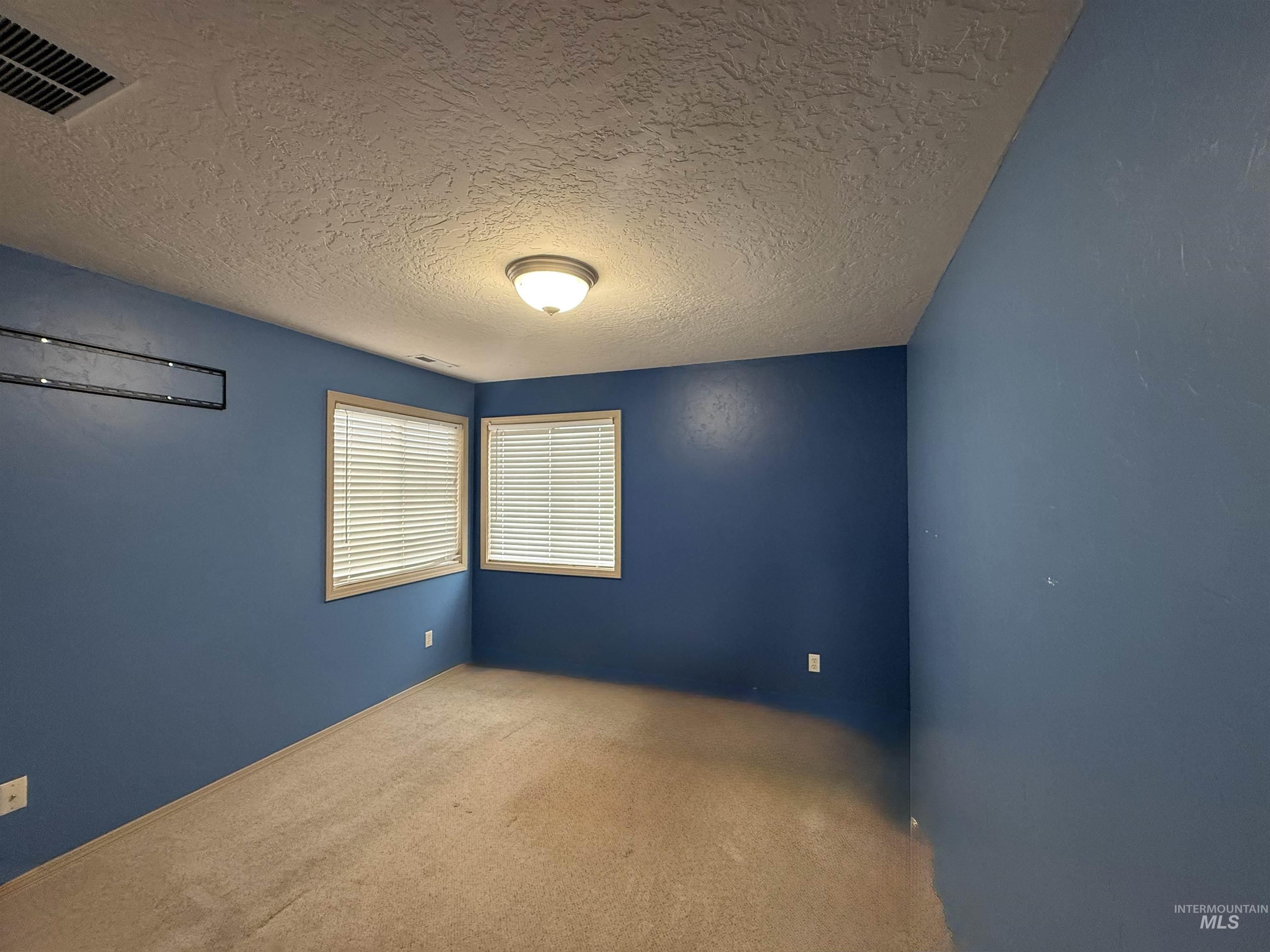 1011 S River Stone Property Photo 24