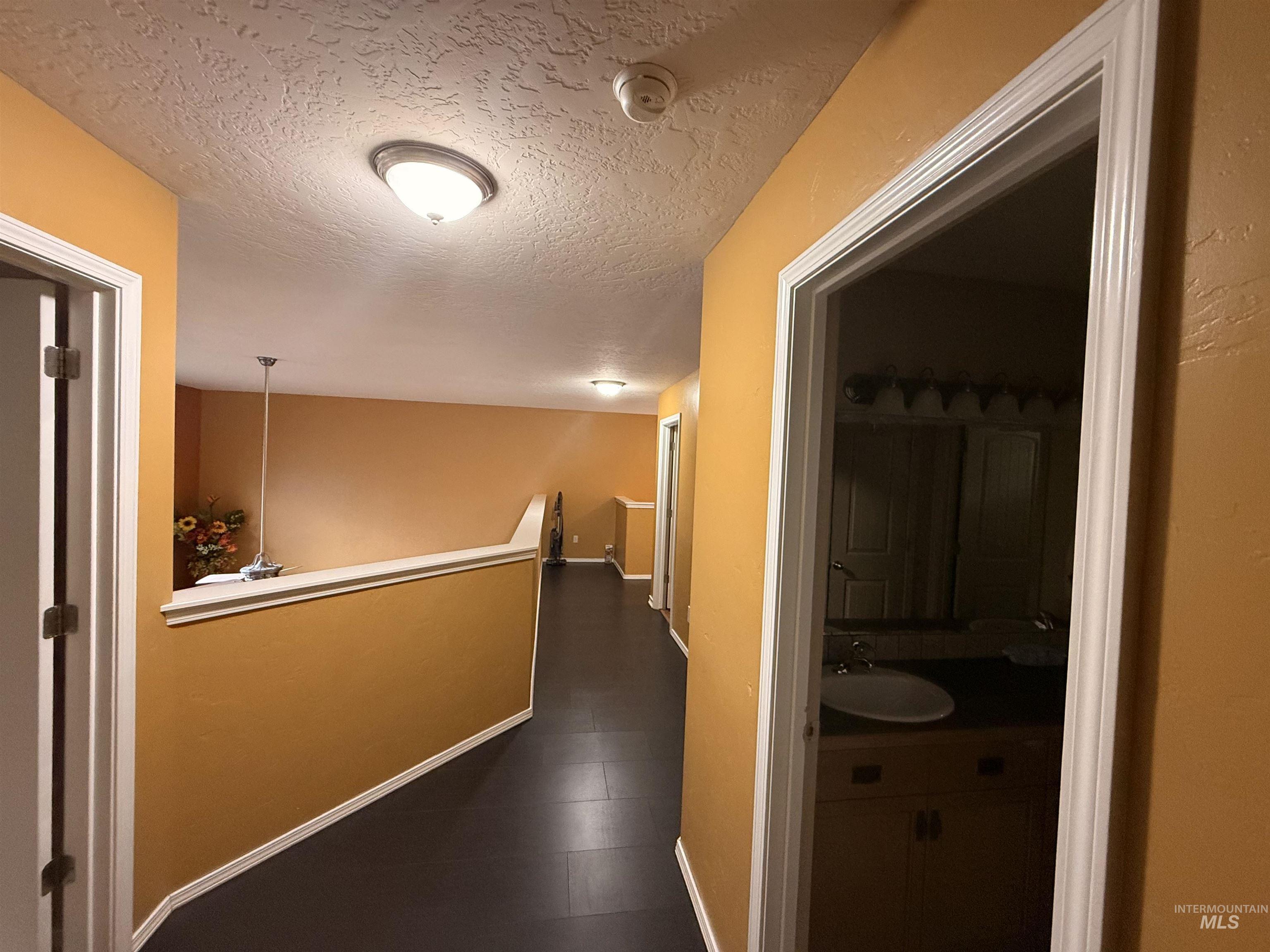 1011 S River Stone Property Photo 32