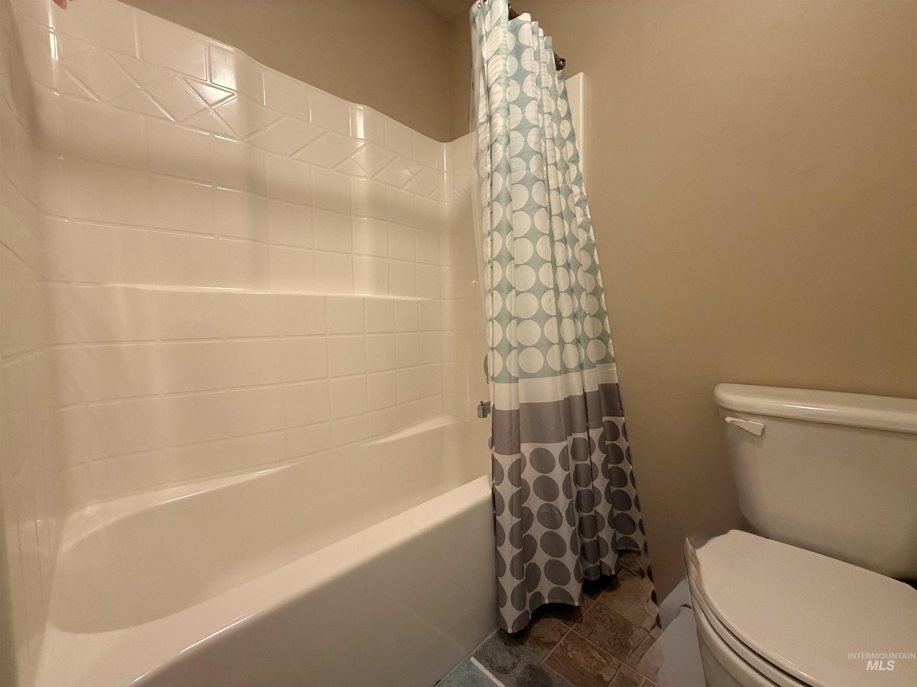 1011 S River Stone Property Photo 33