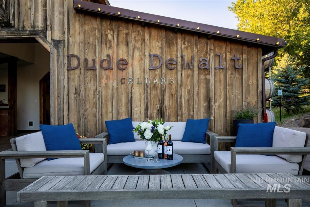 5446 N Highway 16 Property Photo 2