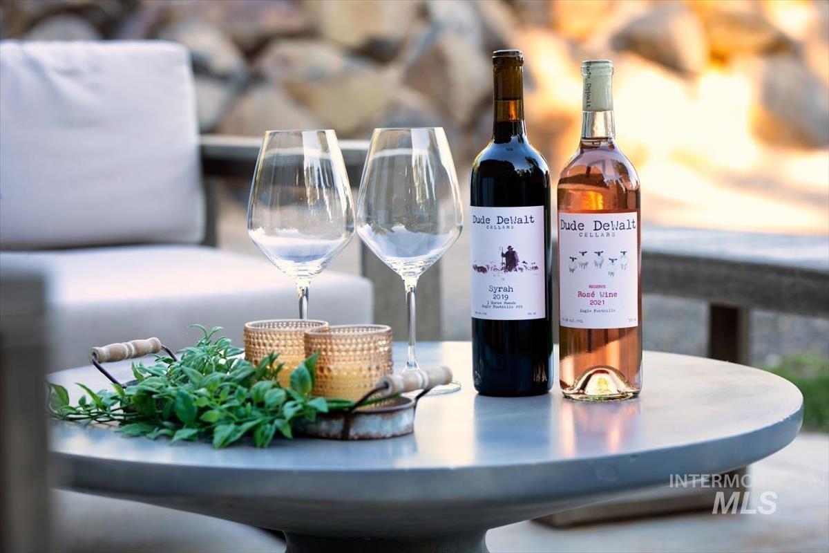 5446 N Highway 16 Property Photo 3