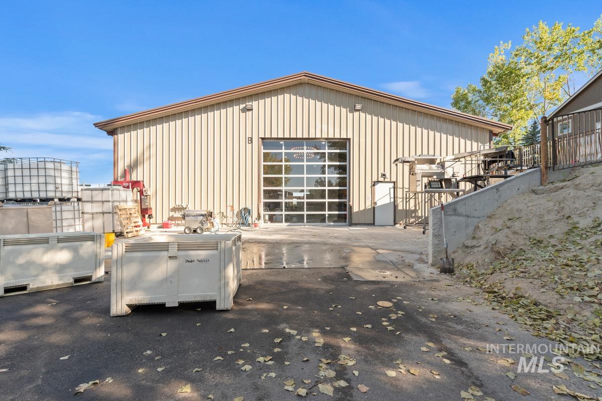 5446 N Highway 16 Property Photo 8