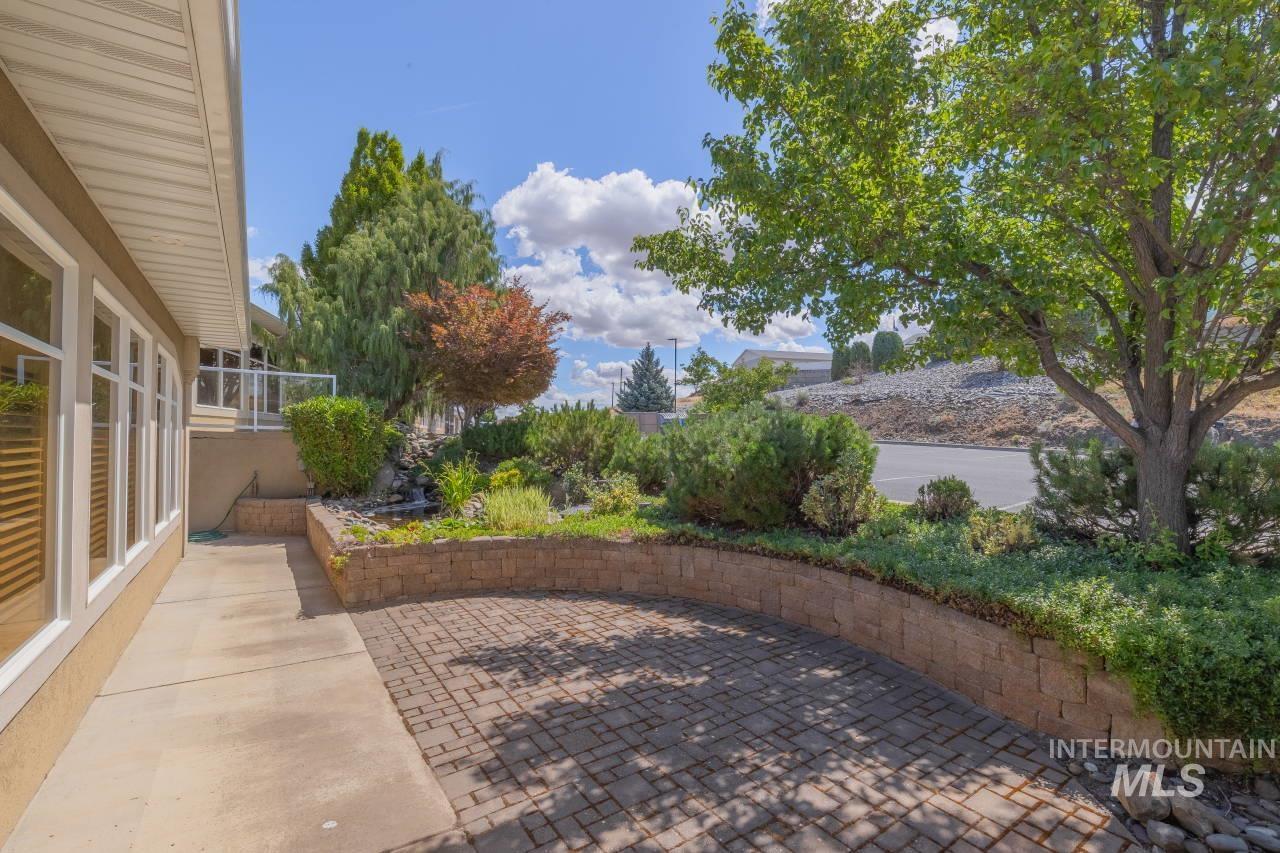 1630 23rd Ave Property Photo 6