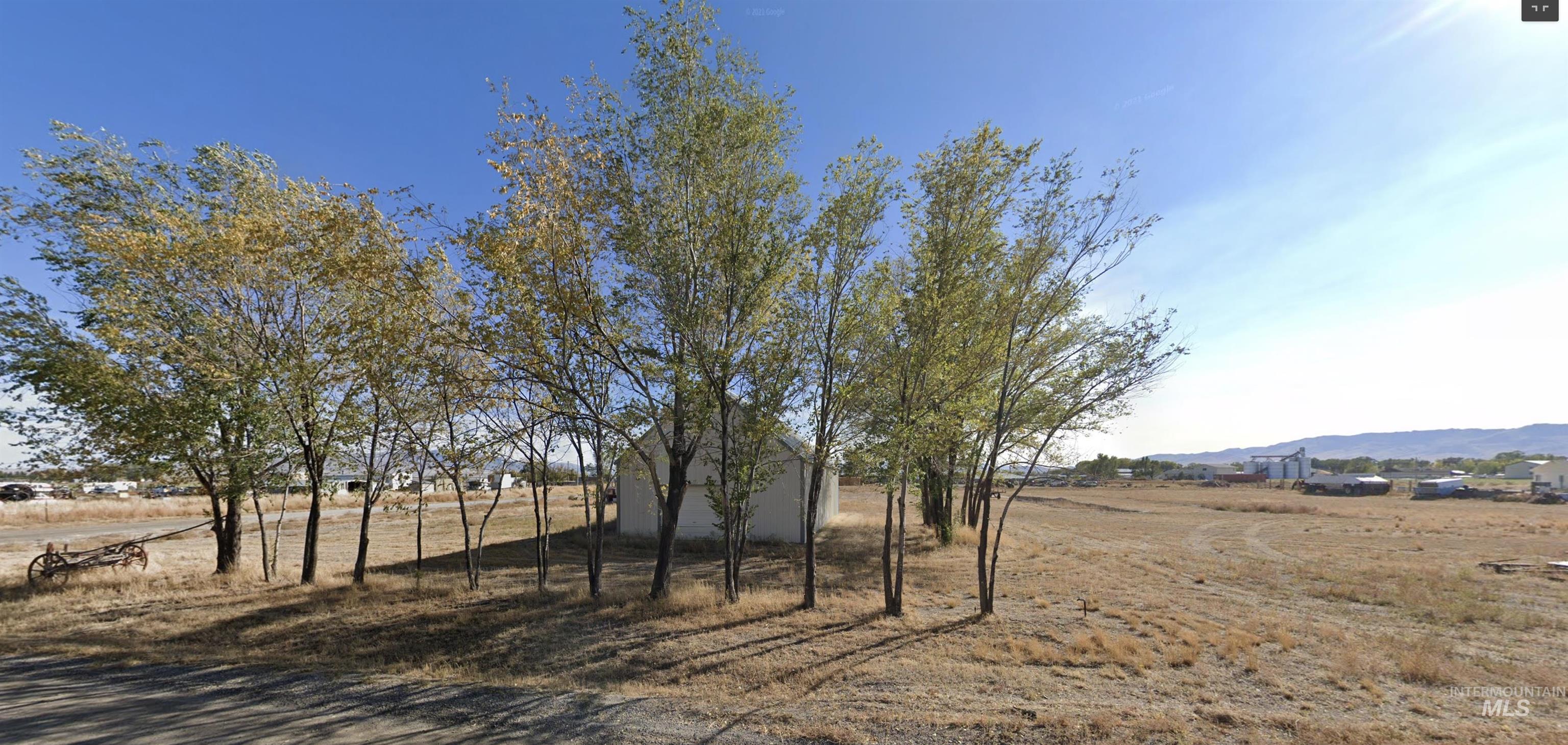 1476 S 2200 E Property Photo 6