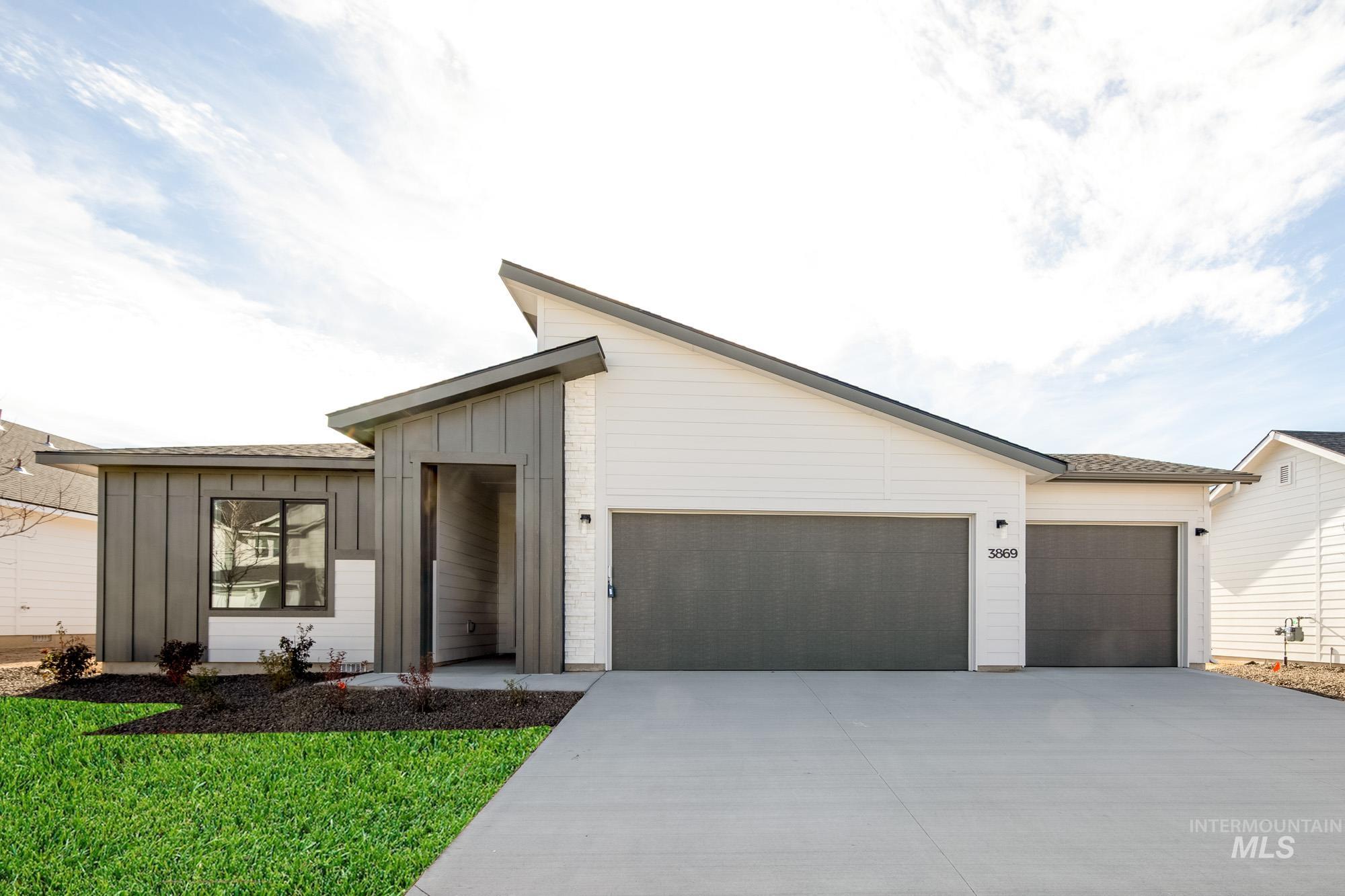 3869 W Maypearl St Property Photo 1