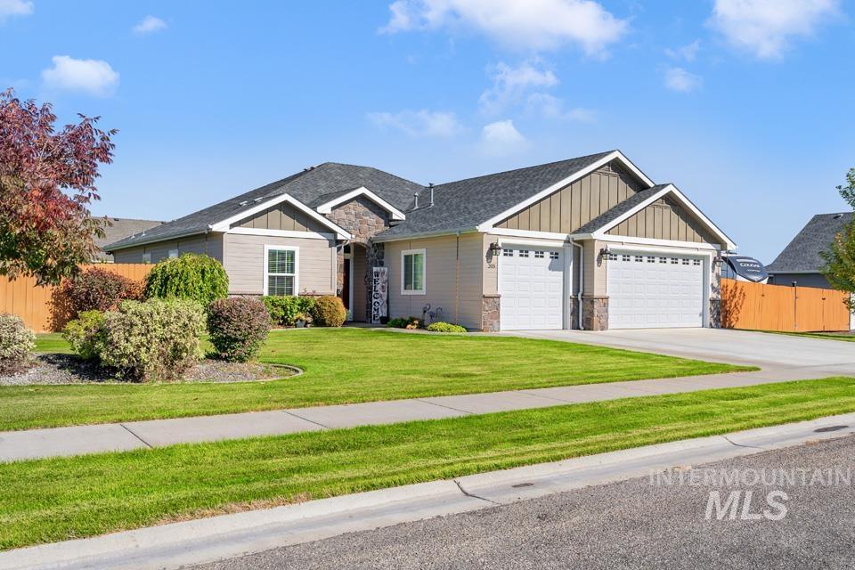 205 E Garret St Property Photo 1