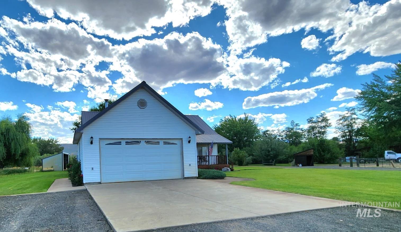 2909 Highway 95 Property Photo 6