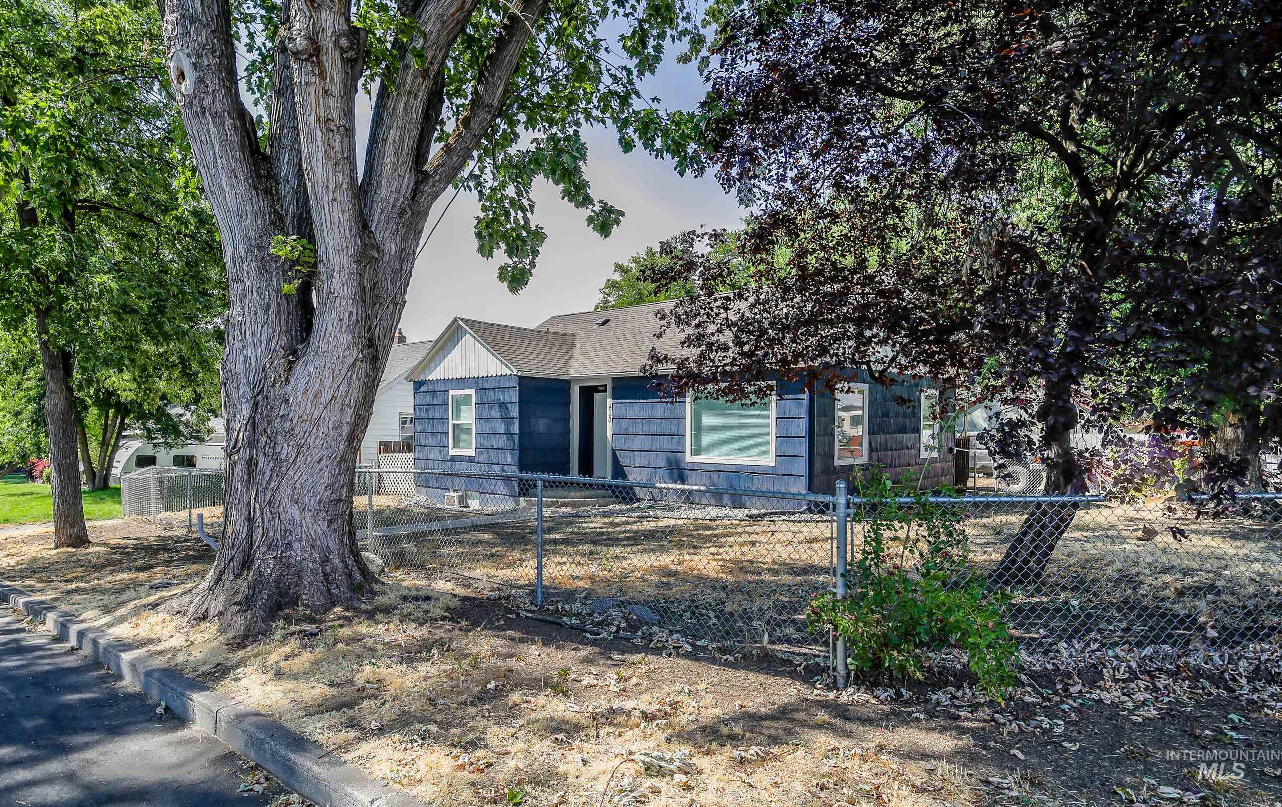 227 17th Avenue Property Photo 1