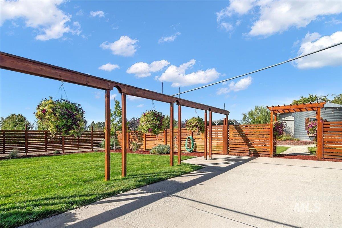 321 E Black Canyon Highway Property Photo 19