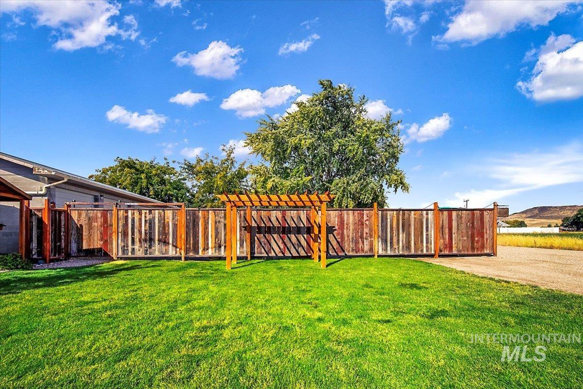 321 E Black Canyon Highway Property Photo 21