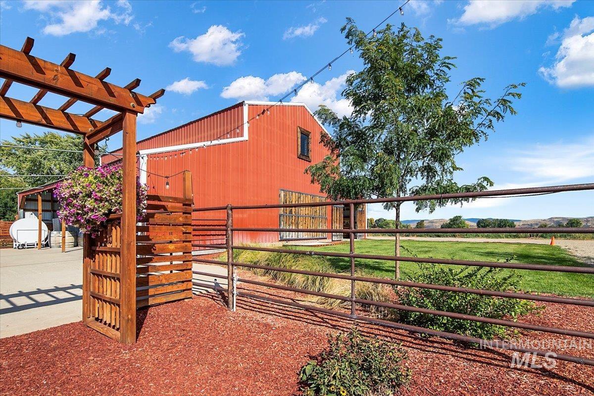 321 E Black Canyon Highway Property Photo 27