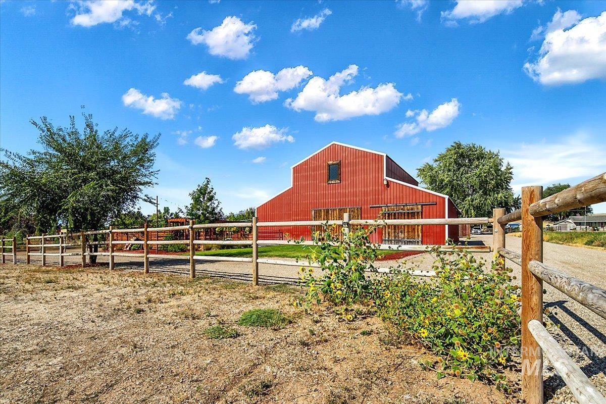 321 E Black Canyon Highway Property Photo 29