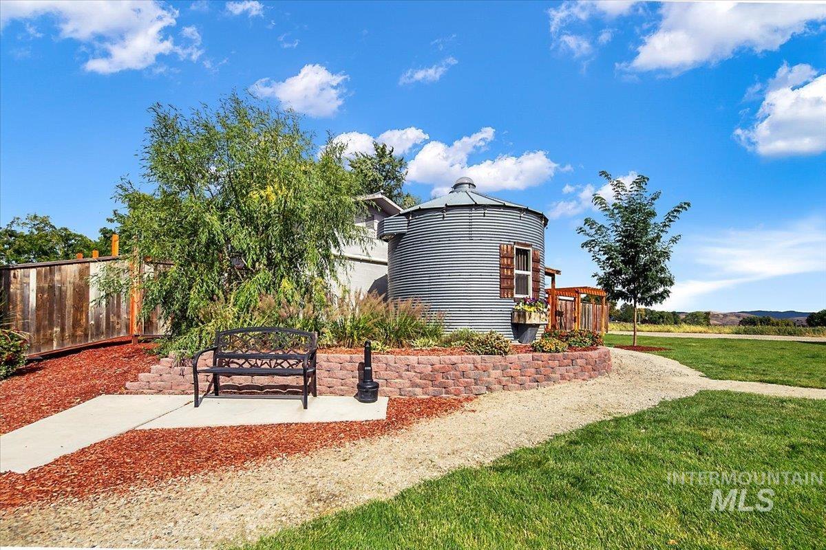 321 E Black Canyon Highway Property Photo 33