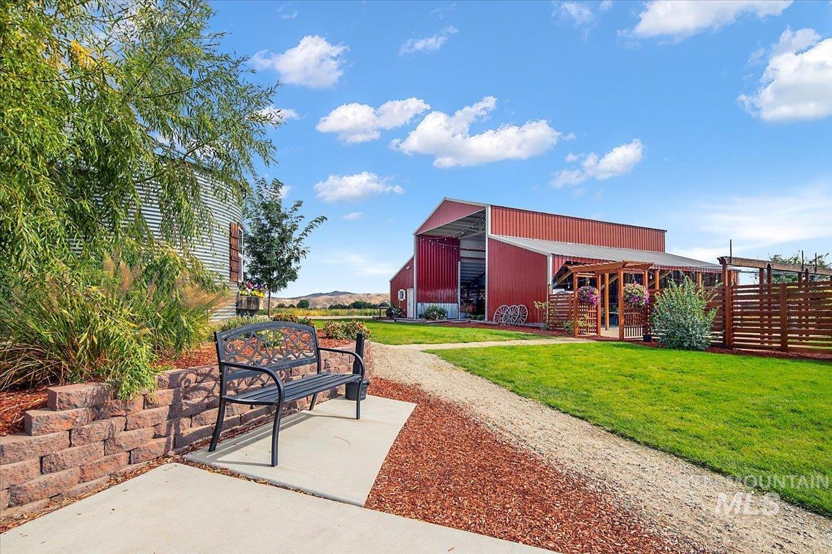 321 E Black Canyon Highway Property Photo 34