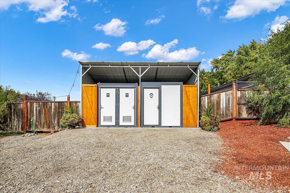 321 E Black Canyon Highway Property Photo 39