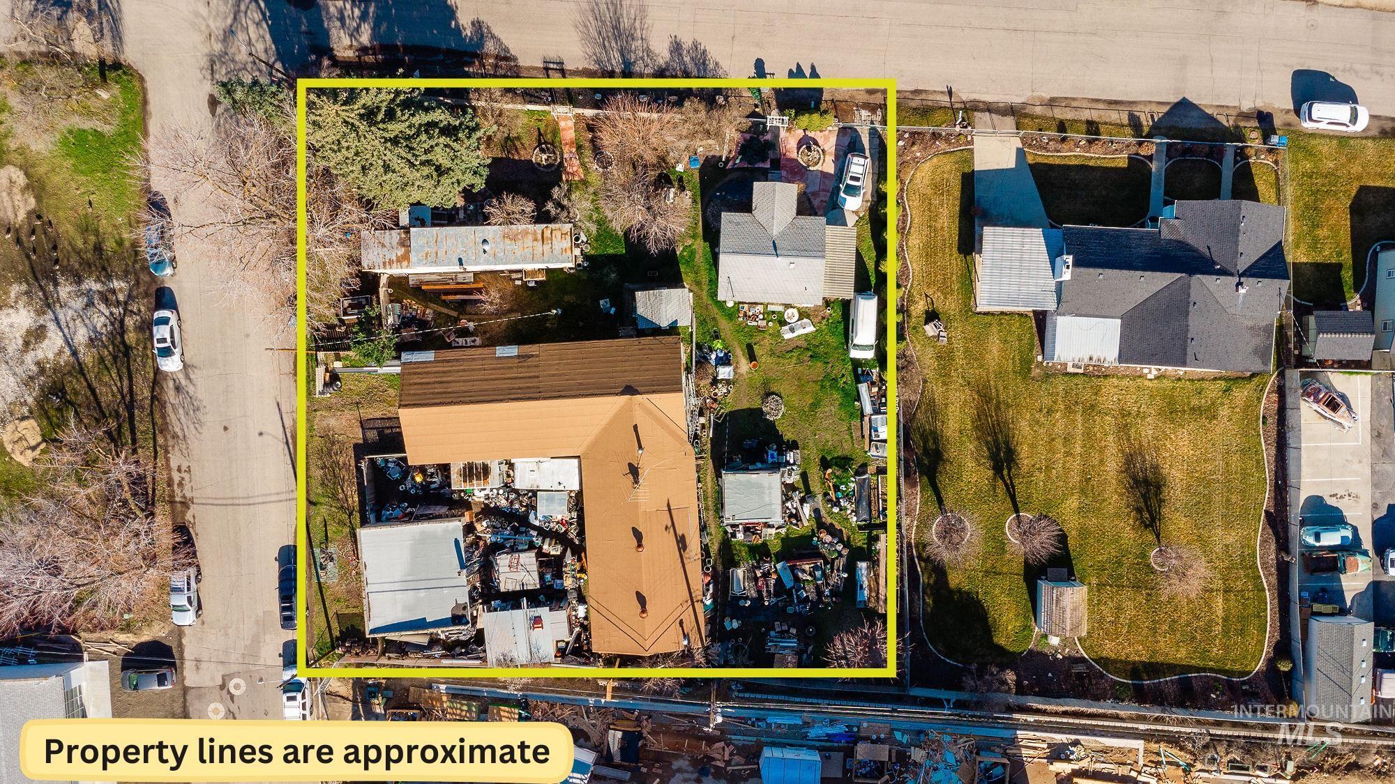 301 & 307 E 35th St Property Photo 1